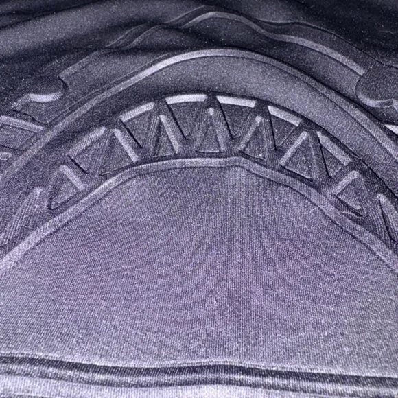 Tiger Shurk Shark Raised Graphic Black Streetwear T-Shirt Zipper Hem Mens Size S - Picture 10 of 10